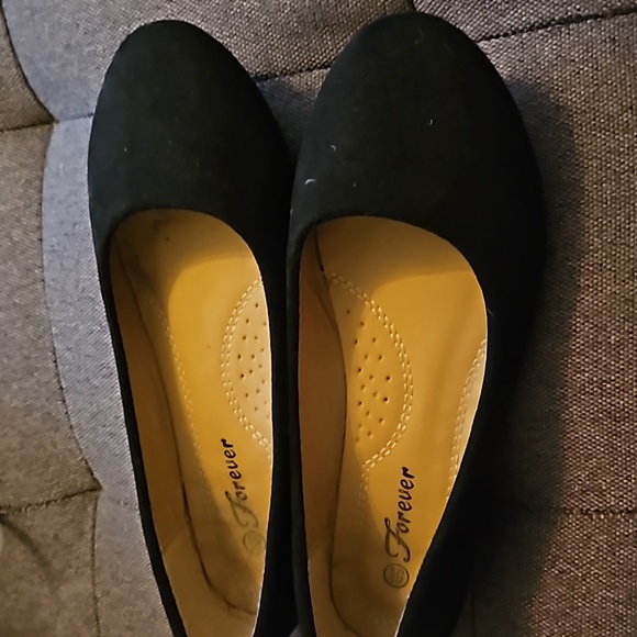 Forever 21 Classic Black Flats - Picture 2 of 5